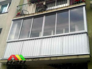 W ofercie firmy A2U znajdą Państwo szeroki wybór konstrukcji oraz kompleksowe wykonanie, w tym balustrady nierdzewne, aluminiowe, szklane, samonośne, poręcze schodowe, zabudowa tarasu, zabudowa balkonu, ścianki szklane, przegrody. www.all2u.pl